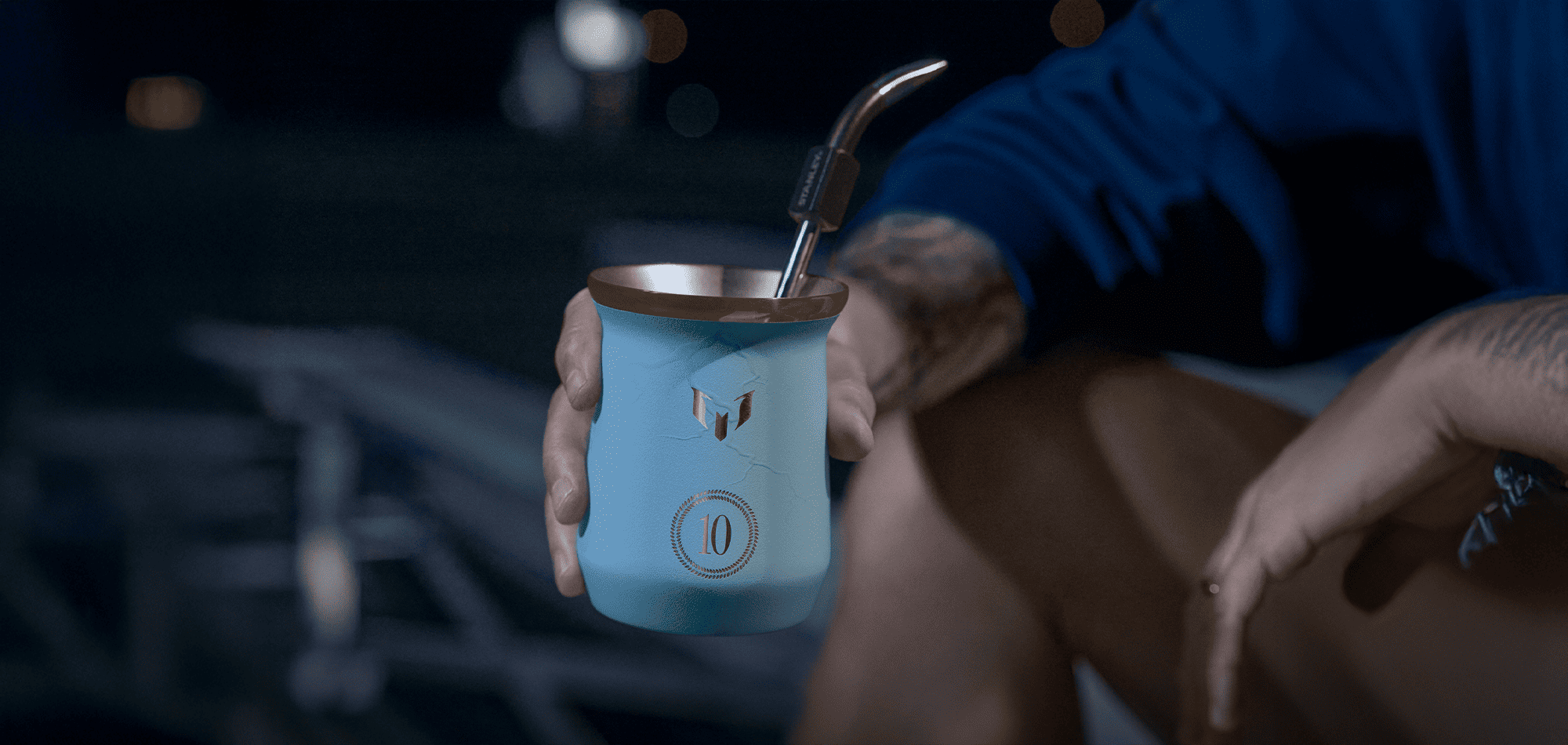 Un reflejo de su orgullo argentino y su electrizante forma de jugar.